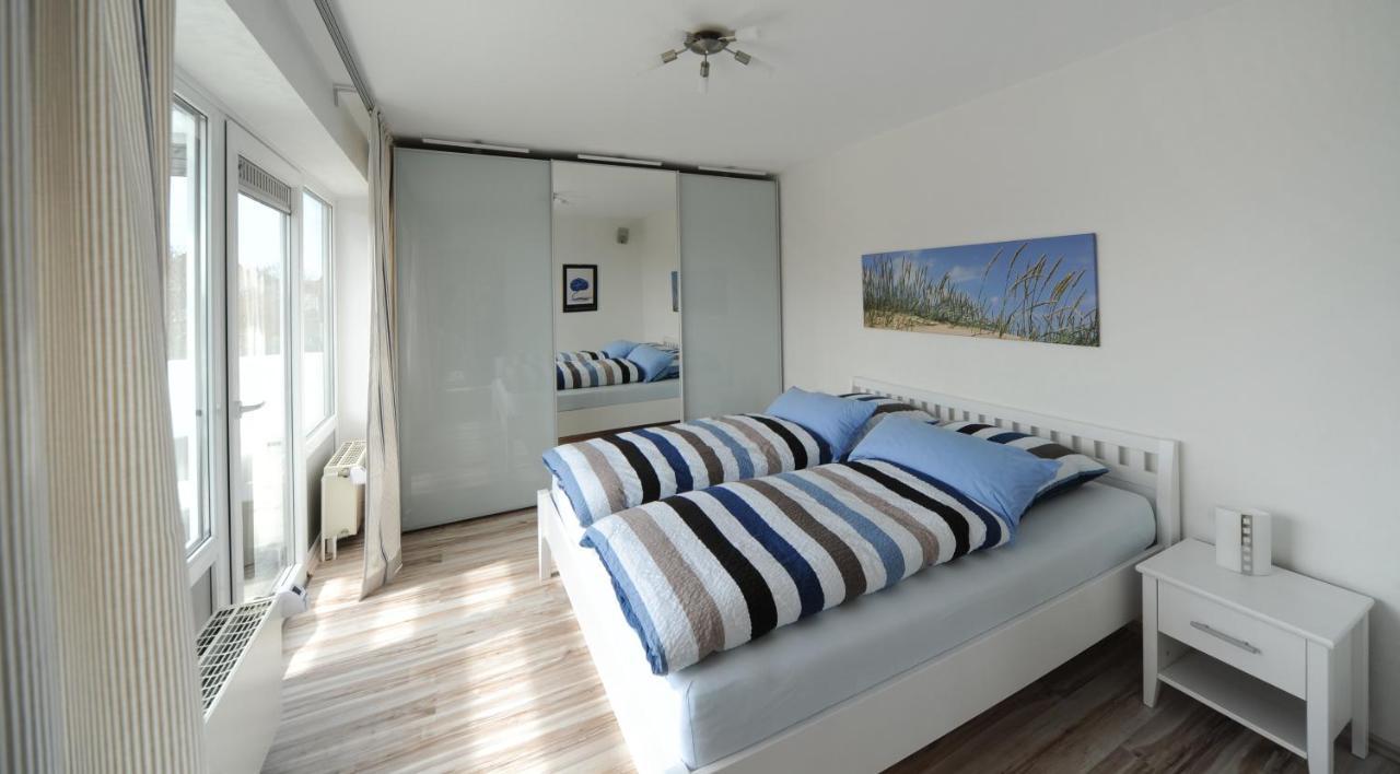 Lichtdurchflutete Ferienwohnung Mit Suedbalkon Wangerooge Luaran gambar
